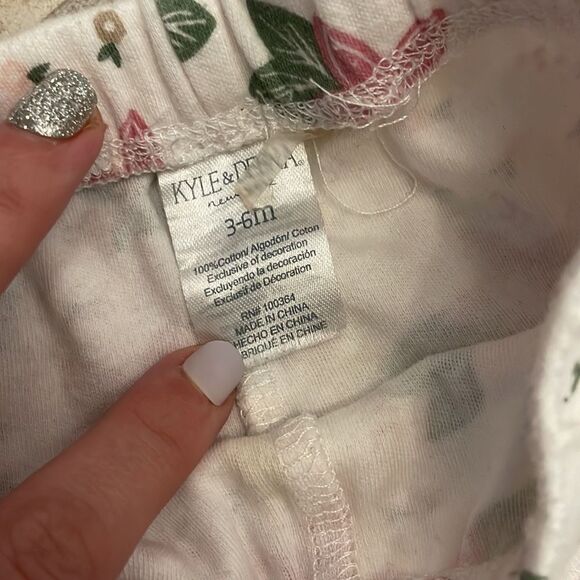 Kyle & Deena — Adorable 3-6 month Baby Girl Pink & Floral Outfit - Picture 7 of 7